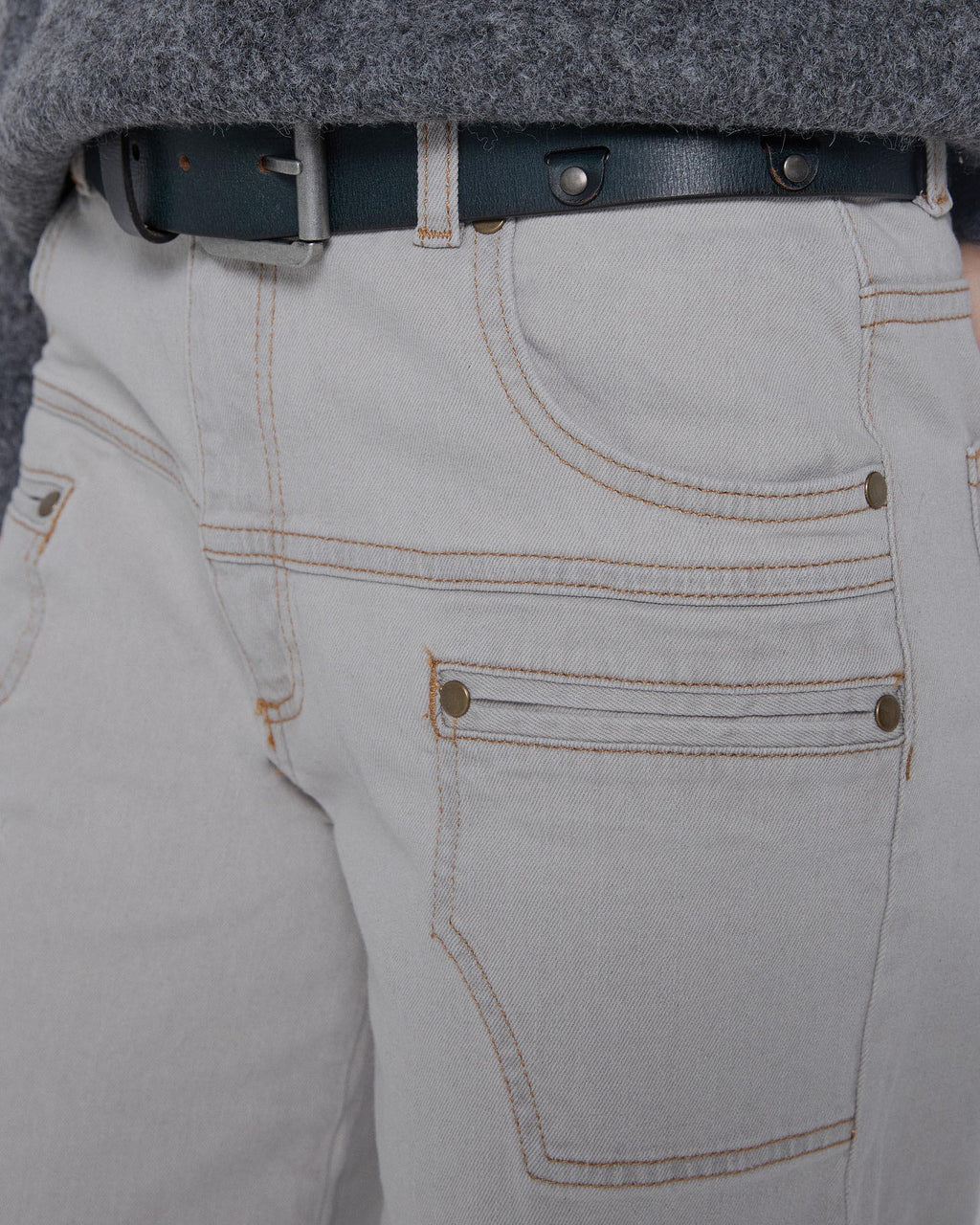 JEANS CONTRASTES COSTURAS