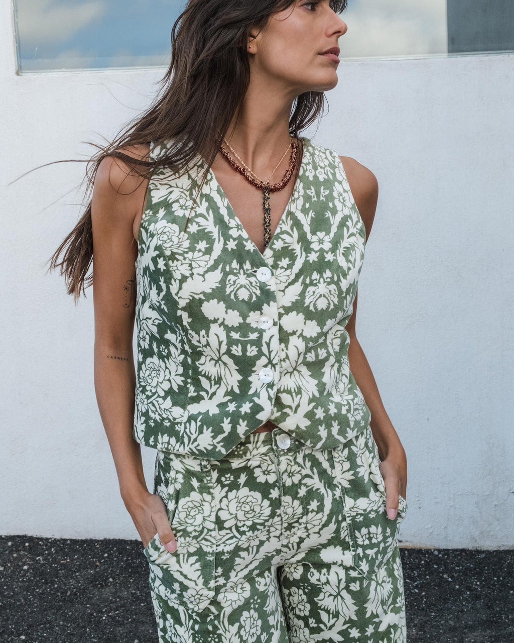 CHALECO FLORES VELVET