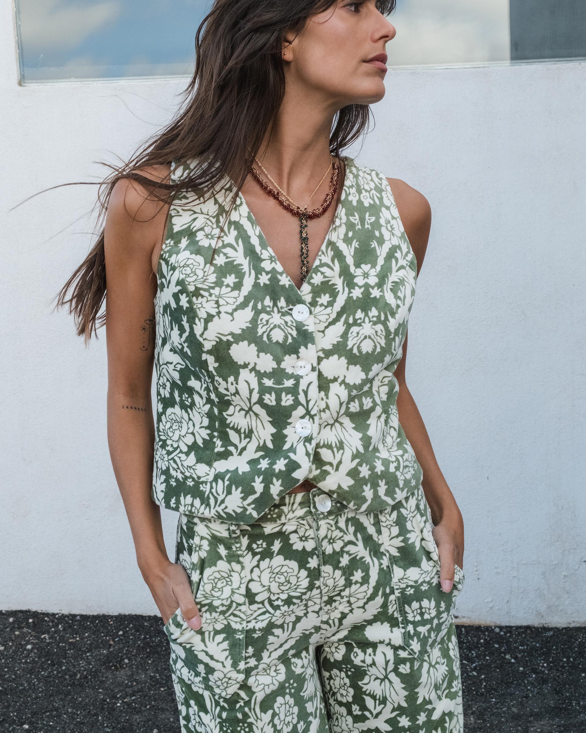 CHALECO FLORES VELVET