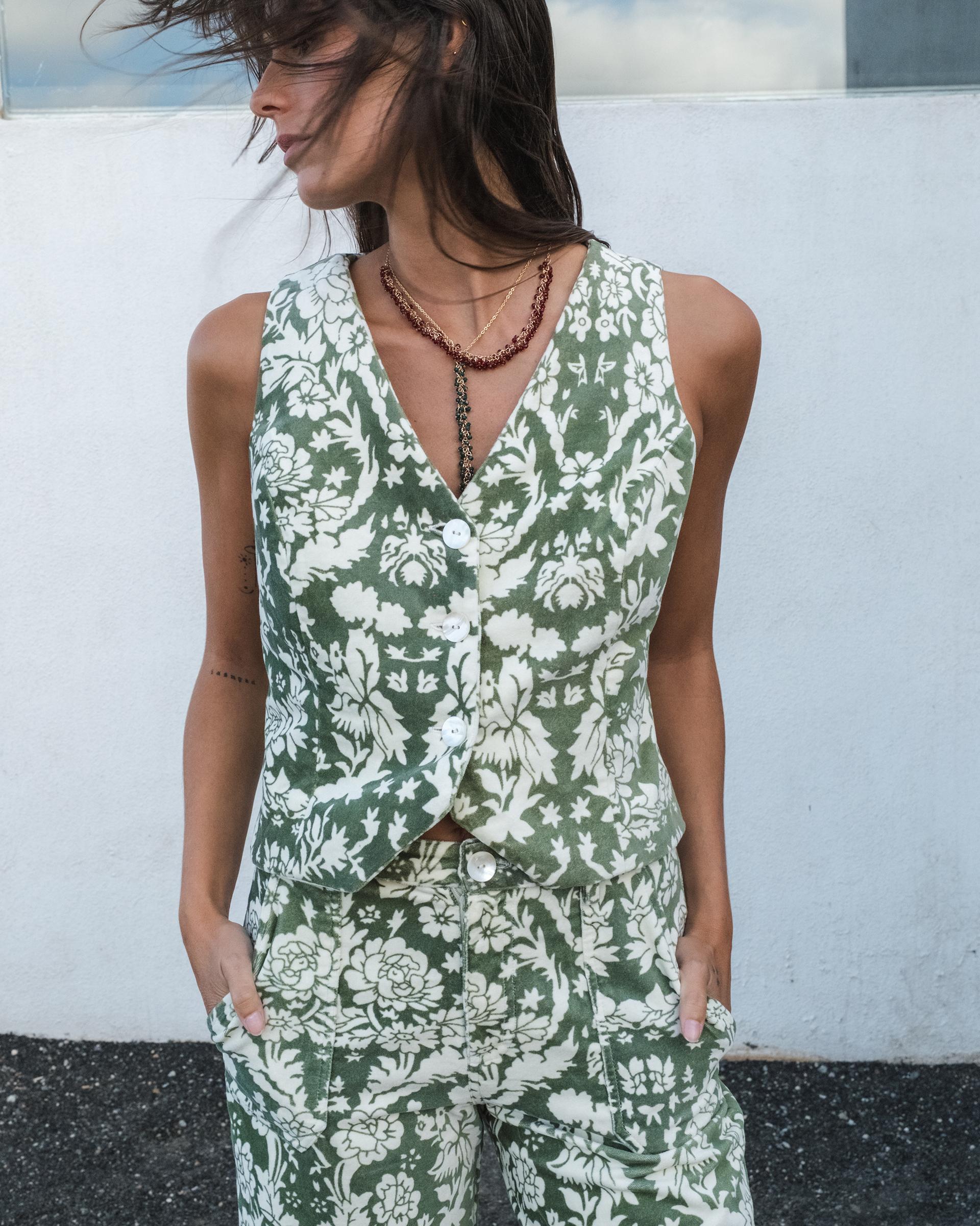 CHALECO FLORES VELVET