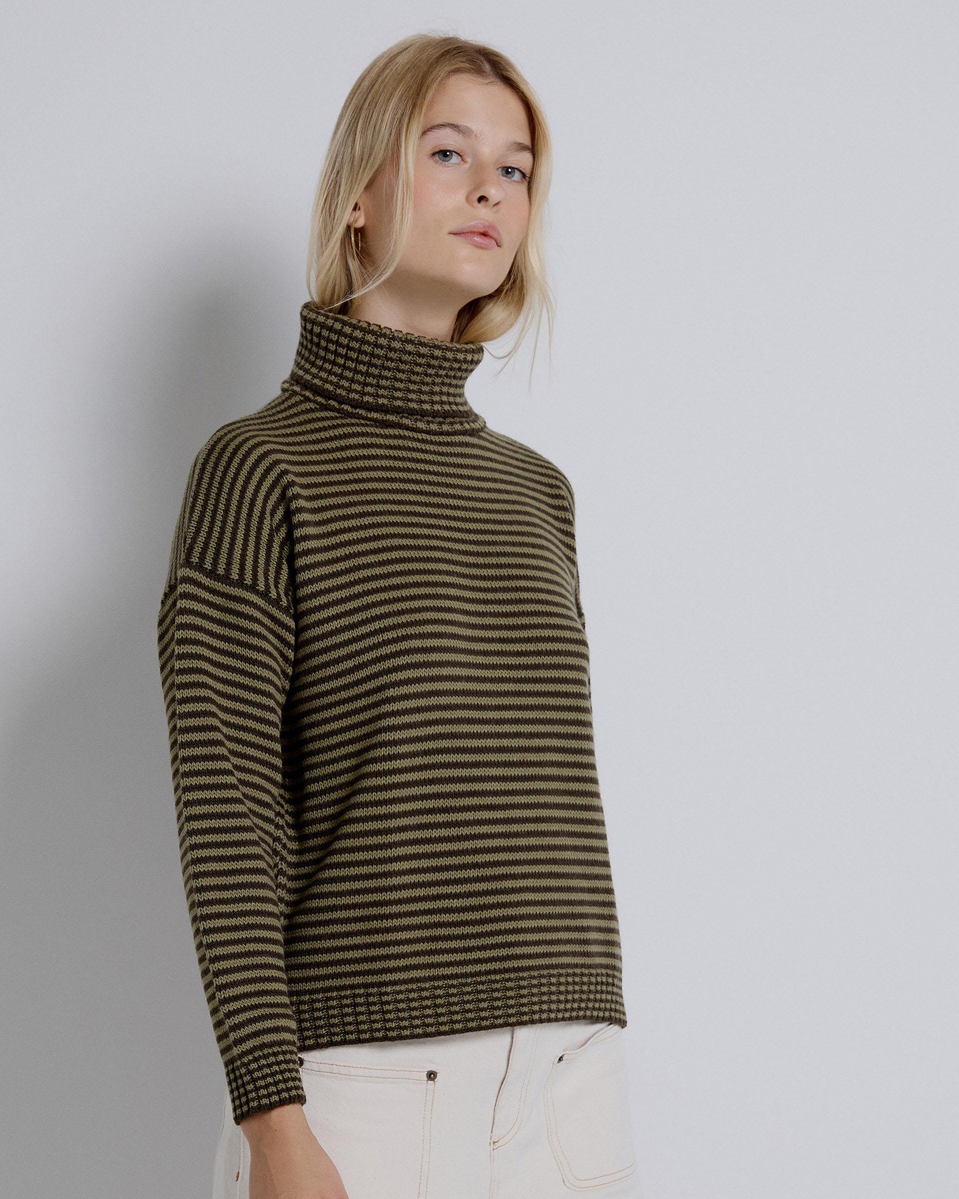 JERSEY CUELLO ALTO RAYAS
