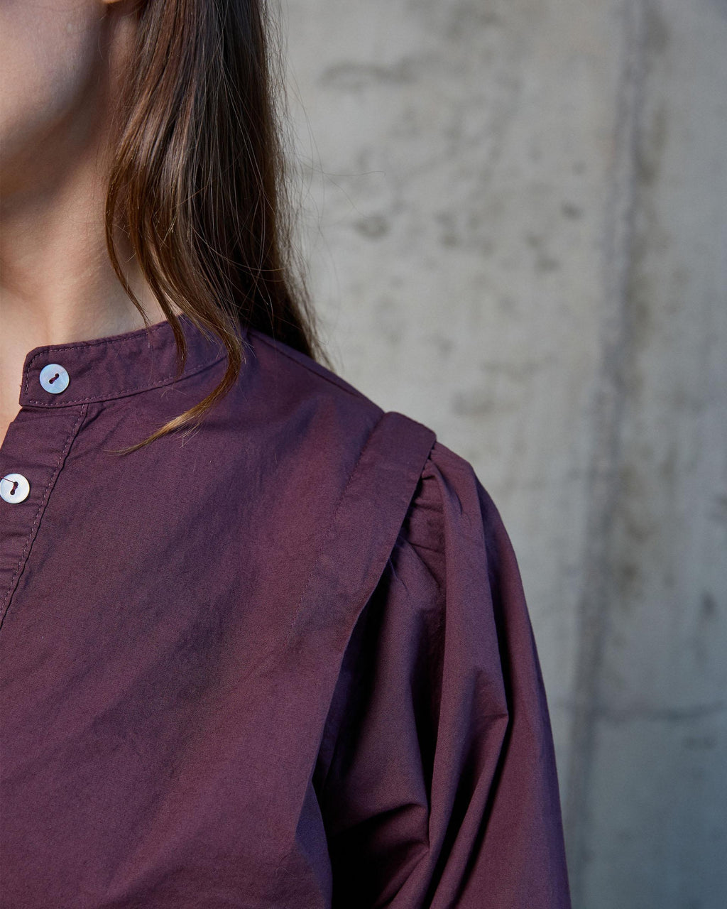 CAMISA SOLAPA HOMBROS