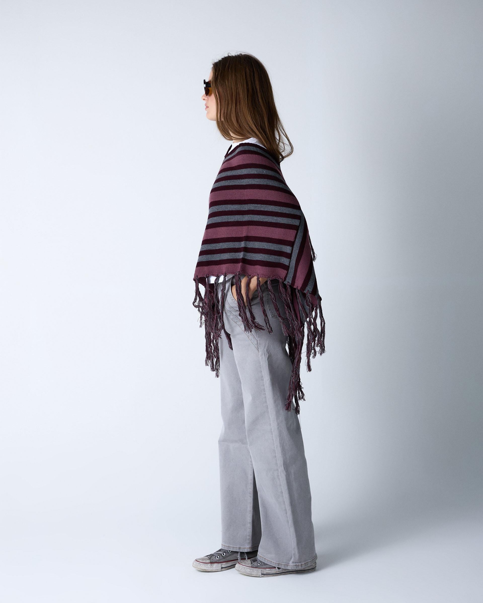 PONCHO RAYAS FLECOS