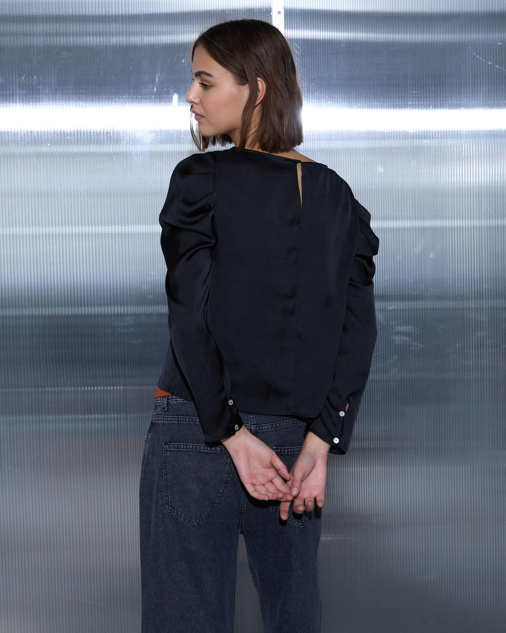 BLUSA MANGA ABULLONADA