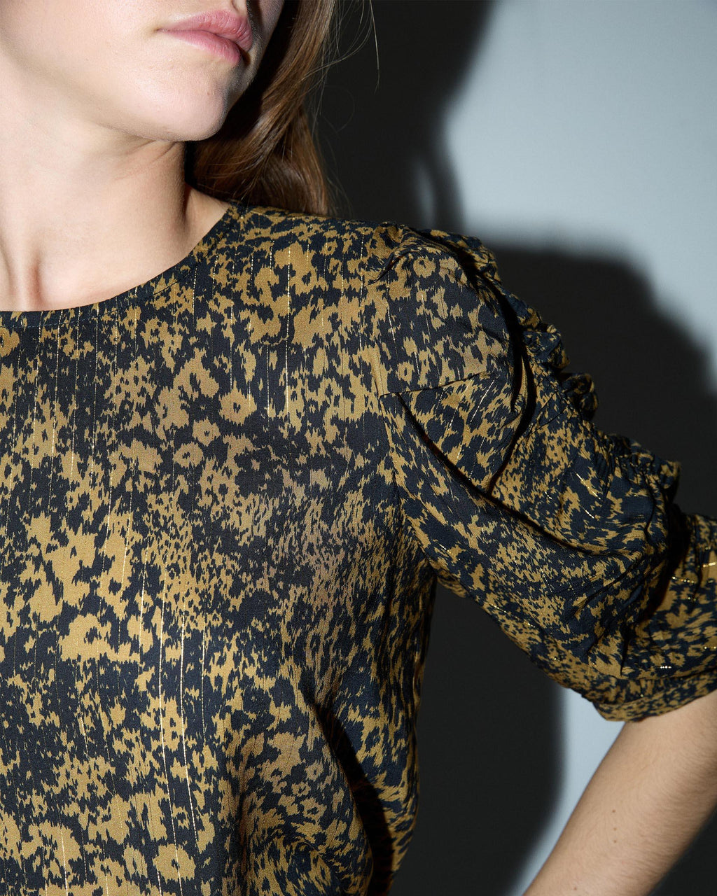 BLUSA ESTAMPADO MANCHAS