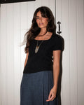TOP PUNTO ESCOTE CUADRADO LUREX