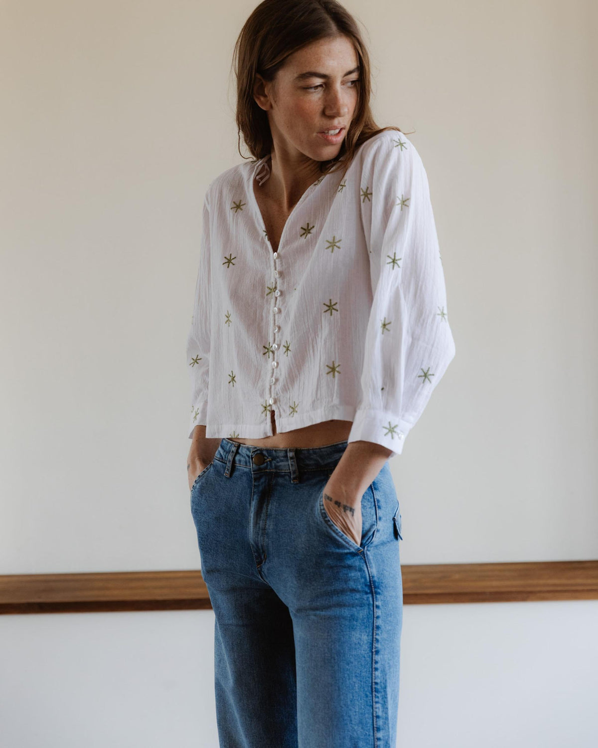 BLUSA BORDADOS SOLES