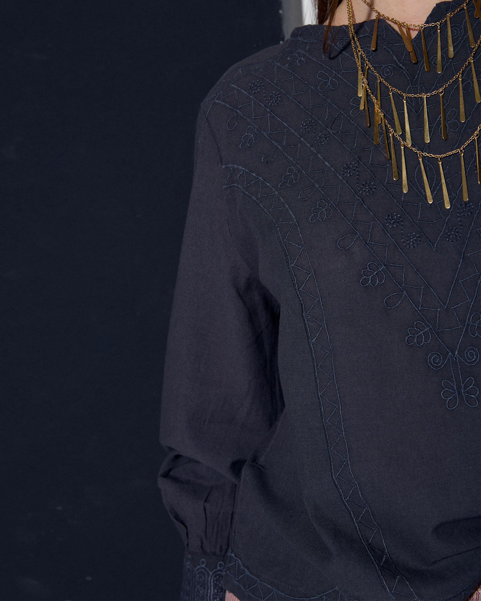 BLUSA BORDADOS ETNICOS