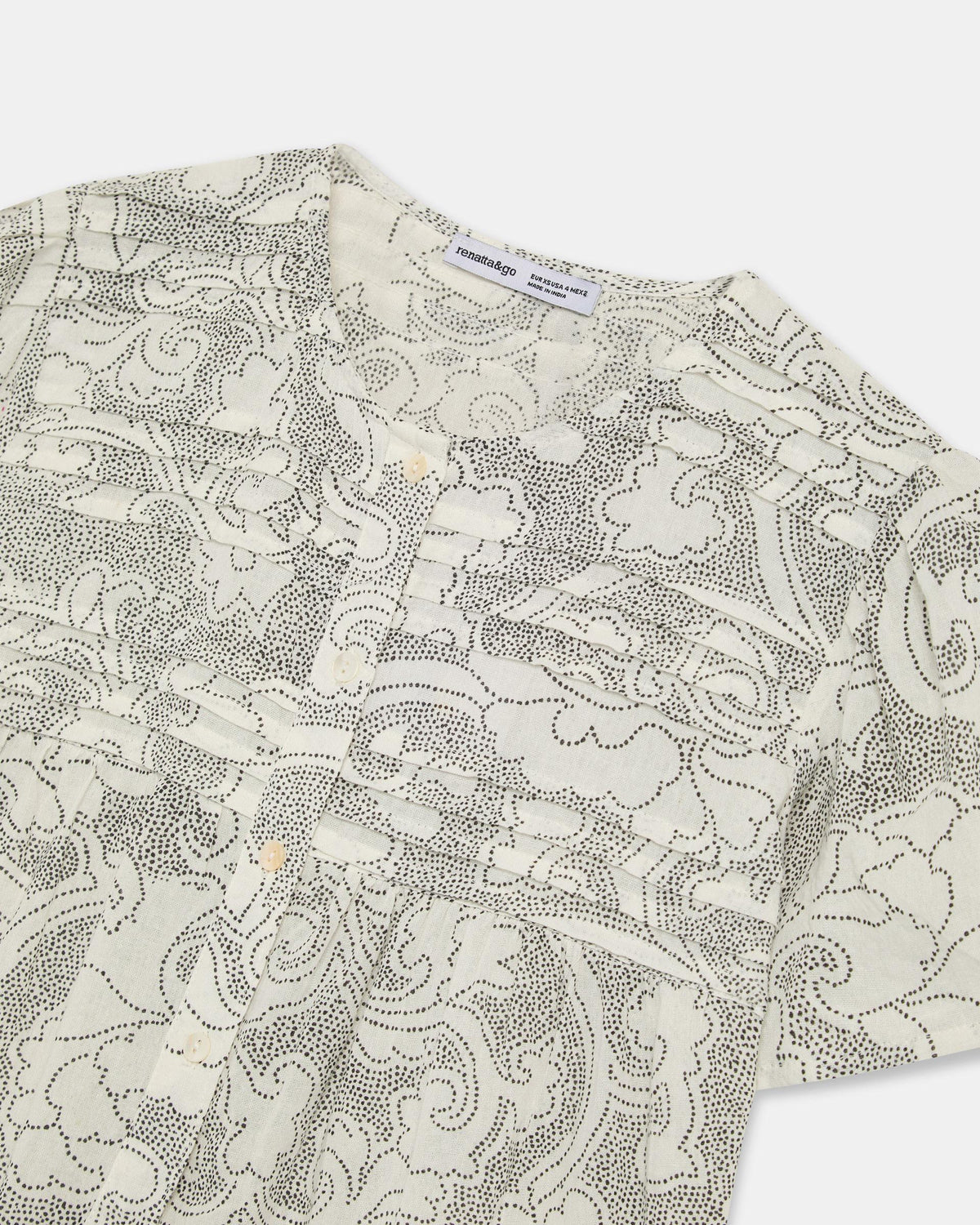 BLUSA PLIEGUES DELANTEROS BOTONES