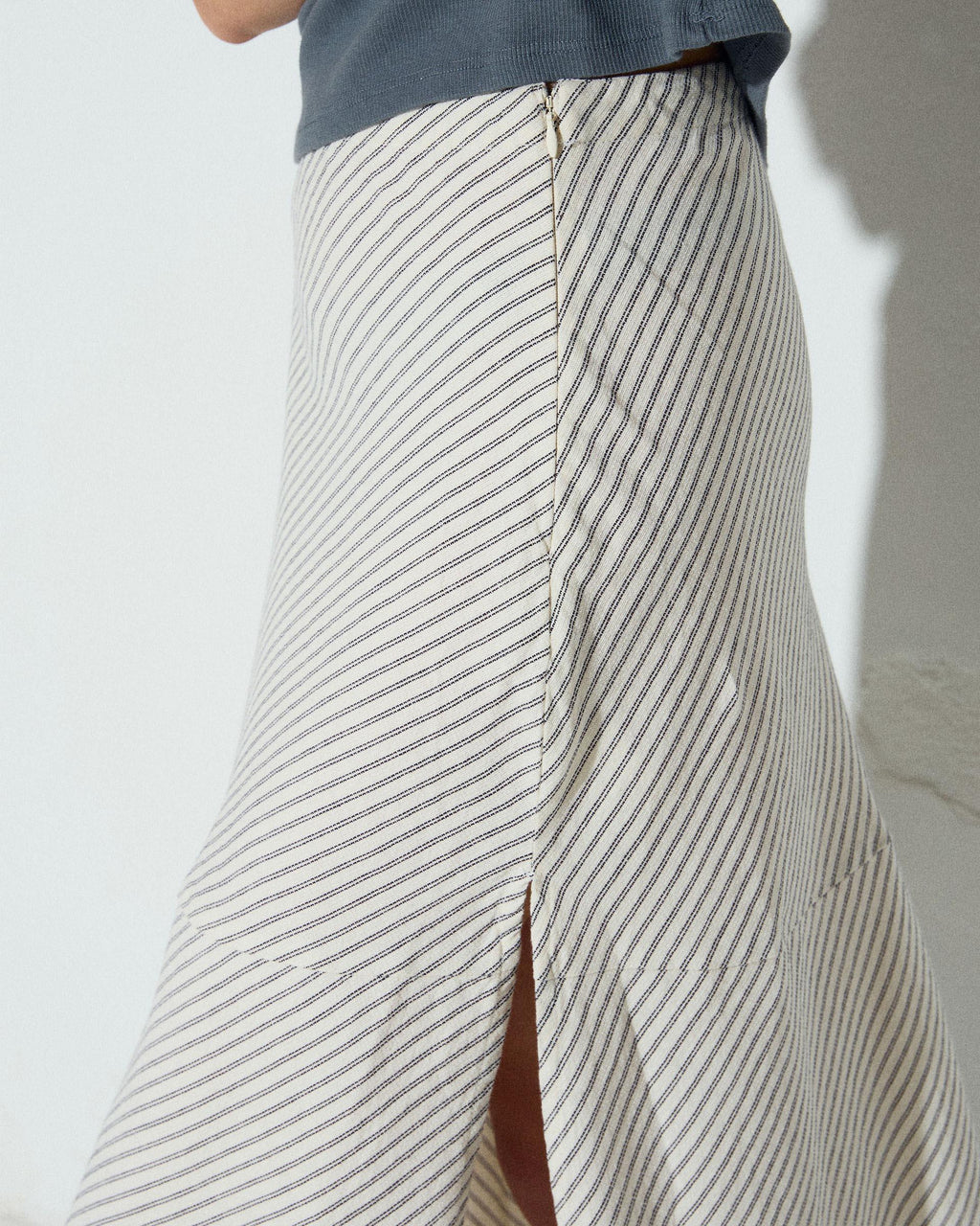 FALDA ESTAMPADO RAYAS DIAGONALES