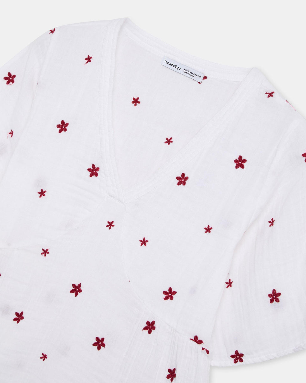 BLUSA ESCOTE EN V BORDADOS FLORALES