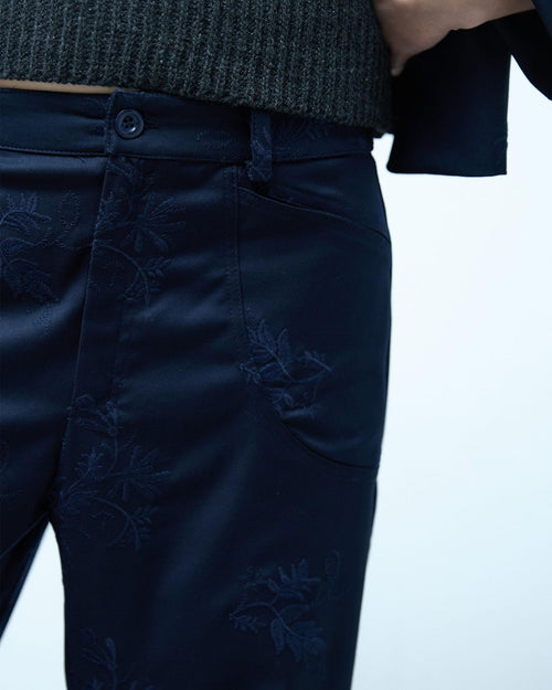 PANTALÓN BORDADOS FLORALES