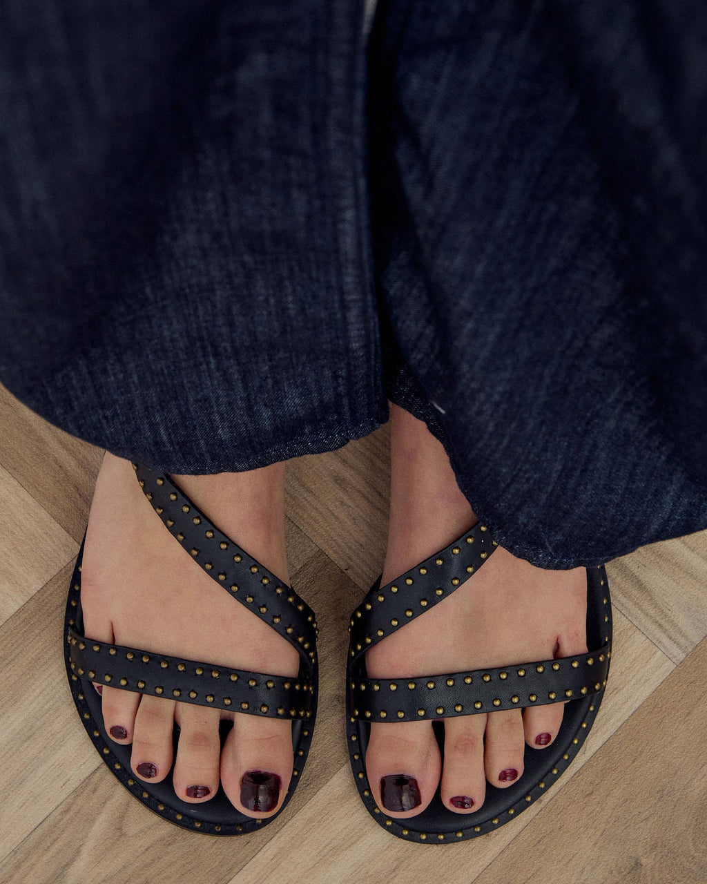 SANDALIA TACHUELAS