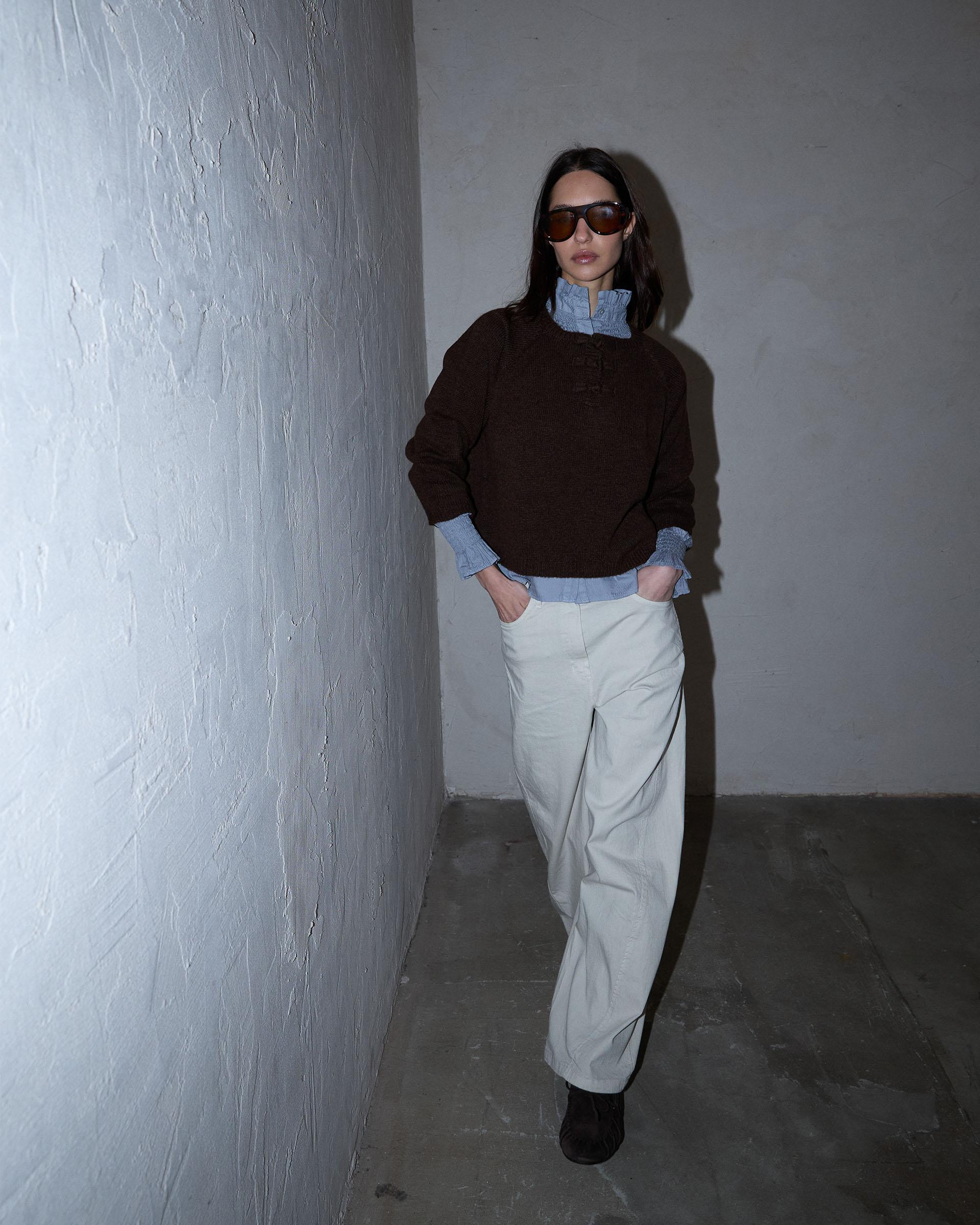 PANTALON COSTURA DIAGONAL
