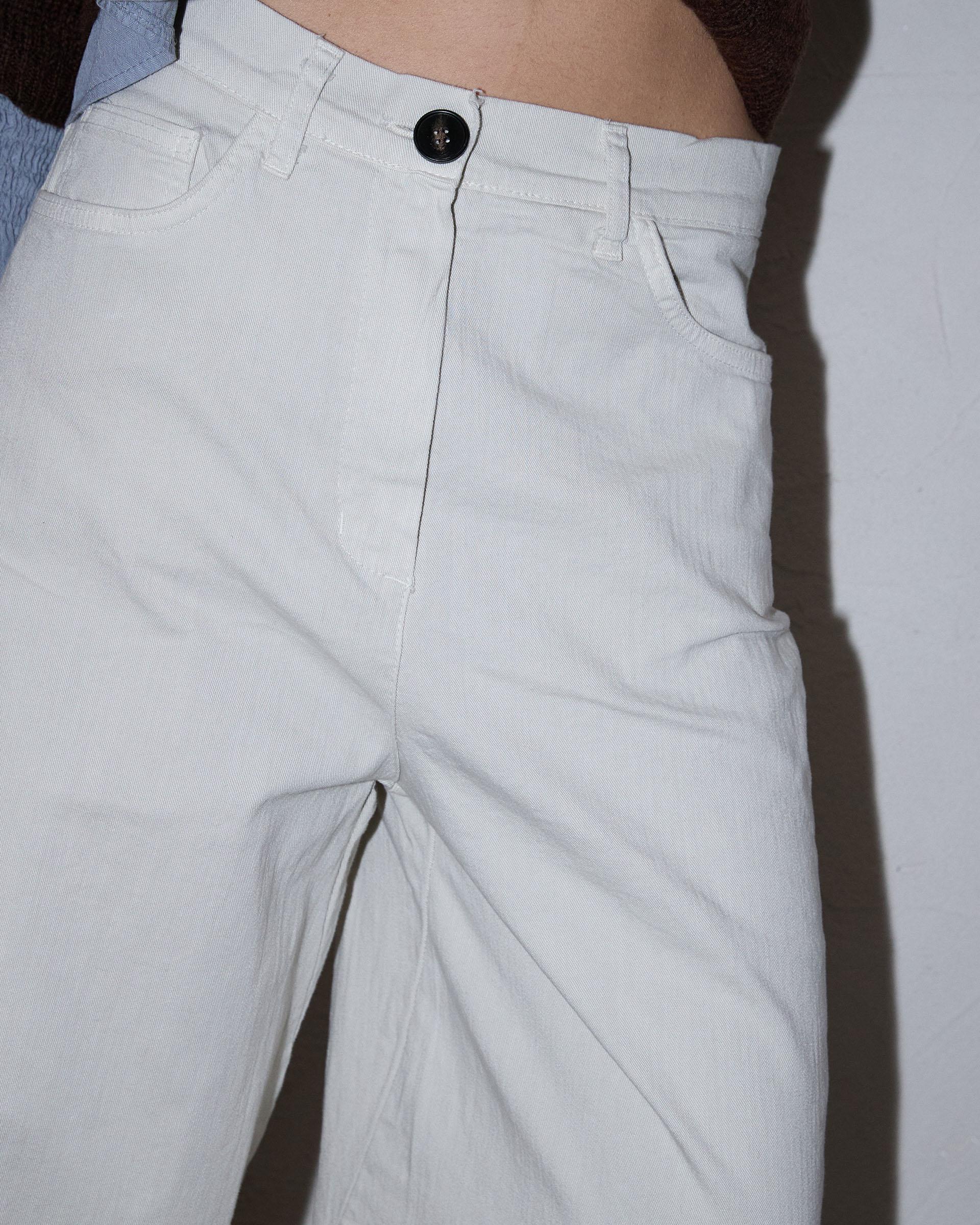 PANTALON COSTURA DIAGONAL