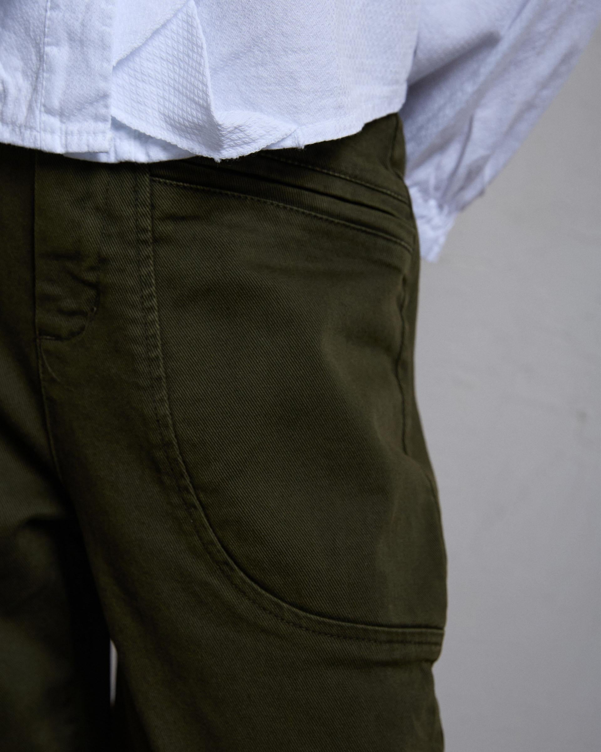 PANTALON BOLSILLOS RIBETEADOS