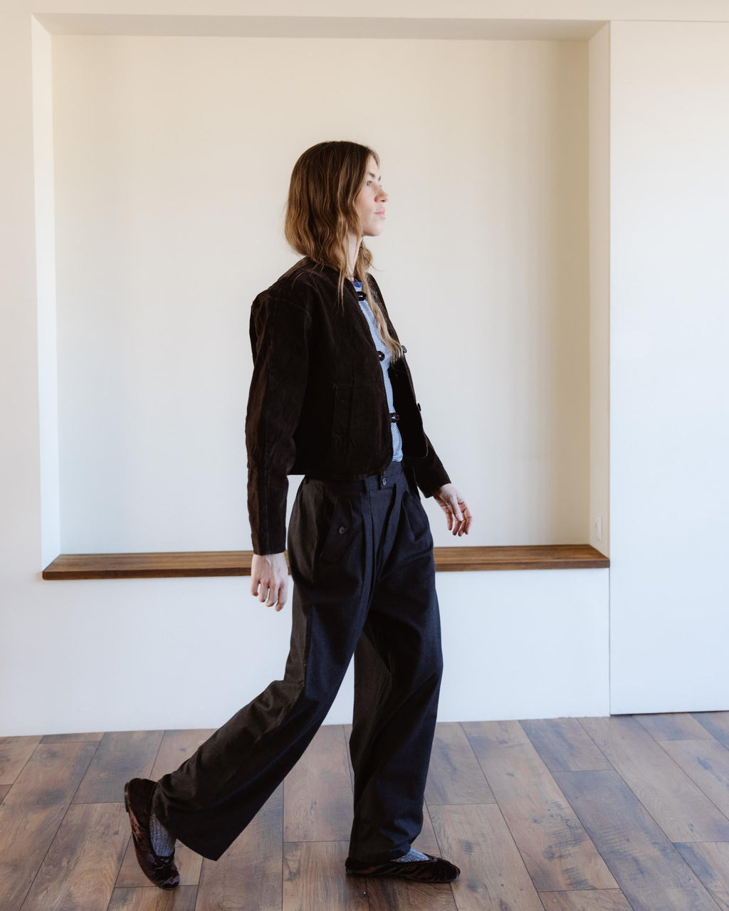 PANTALON PINZAS BOLSILLOS LATERALES