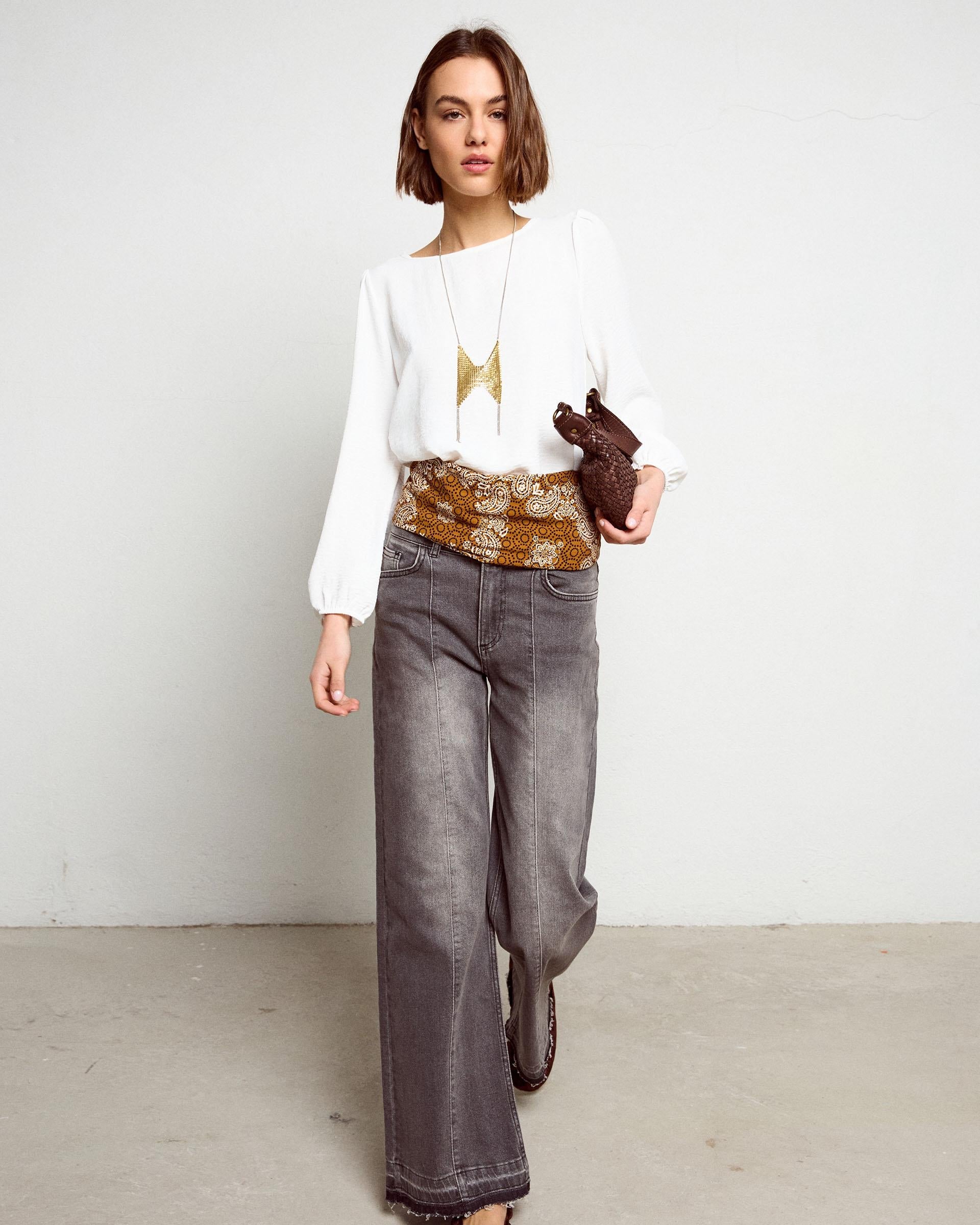 BLUSA BASICA CUELLO REDONDO