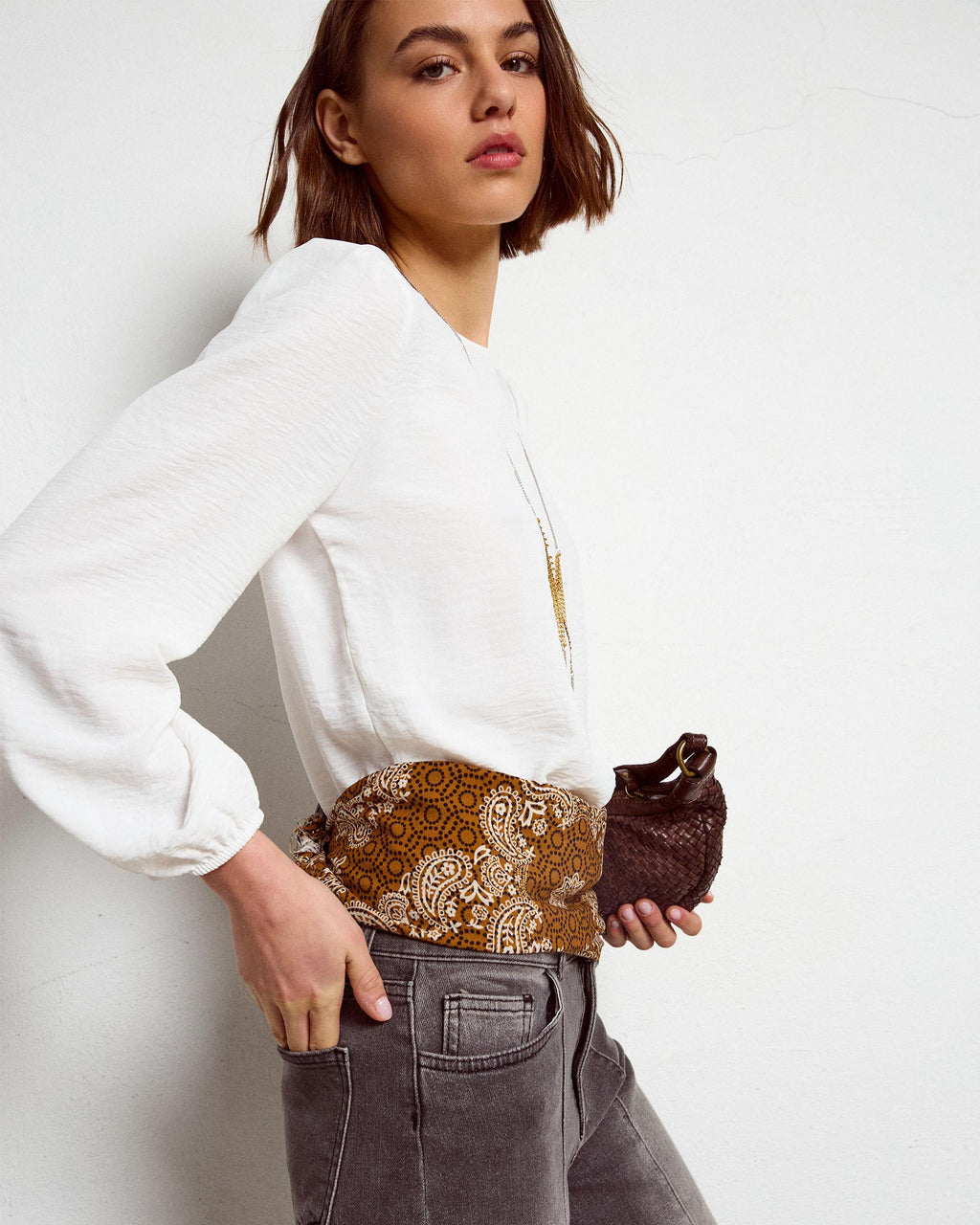 BLUSA BASICA CUELLO REDONDO