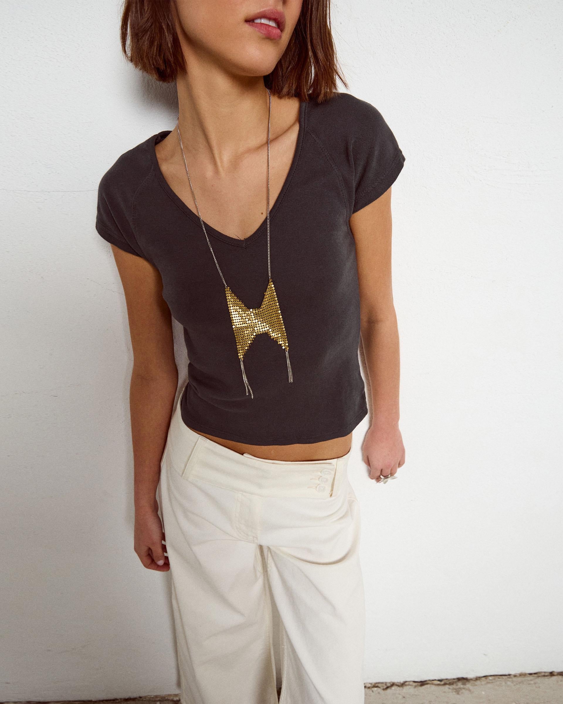 CAMISETA ESCOTE PICO MANGA RANGLAN