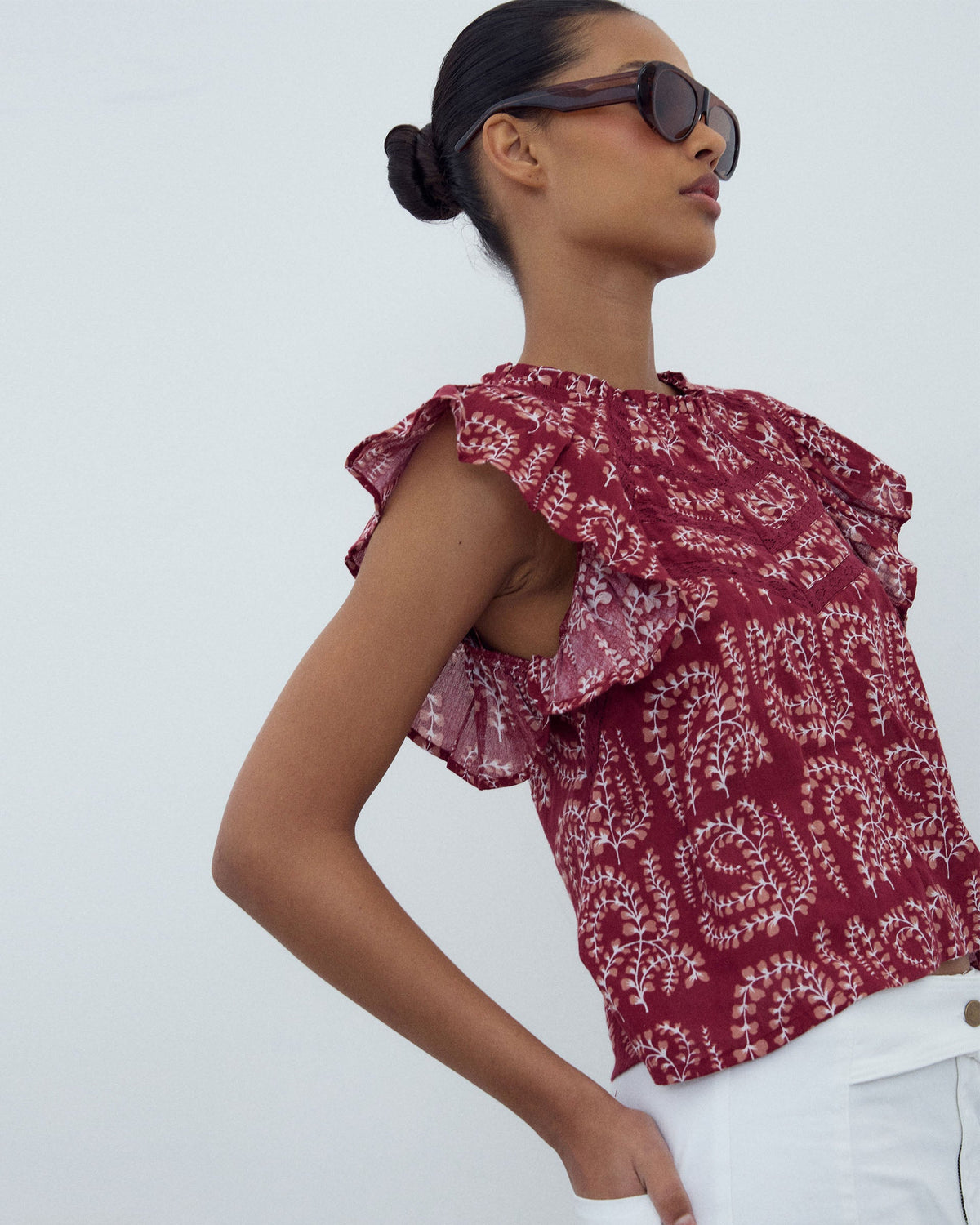 BLUSA MANGA CORTA VOLANTES PUNTILLAS ESTAMPADA