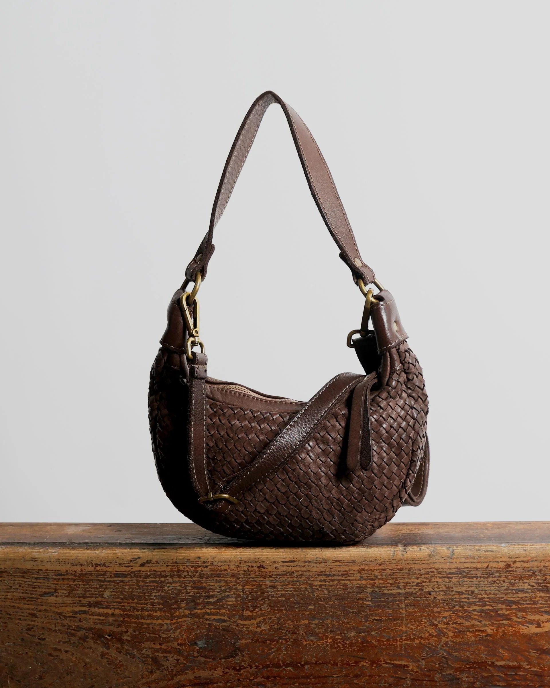 BOLSO DE CUERO TRENZADO HOMBRO