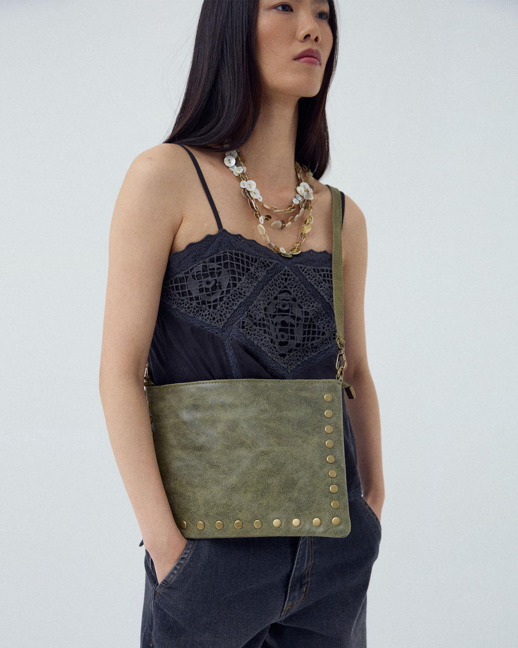 BOLSO MINI TACHUELAS