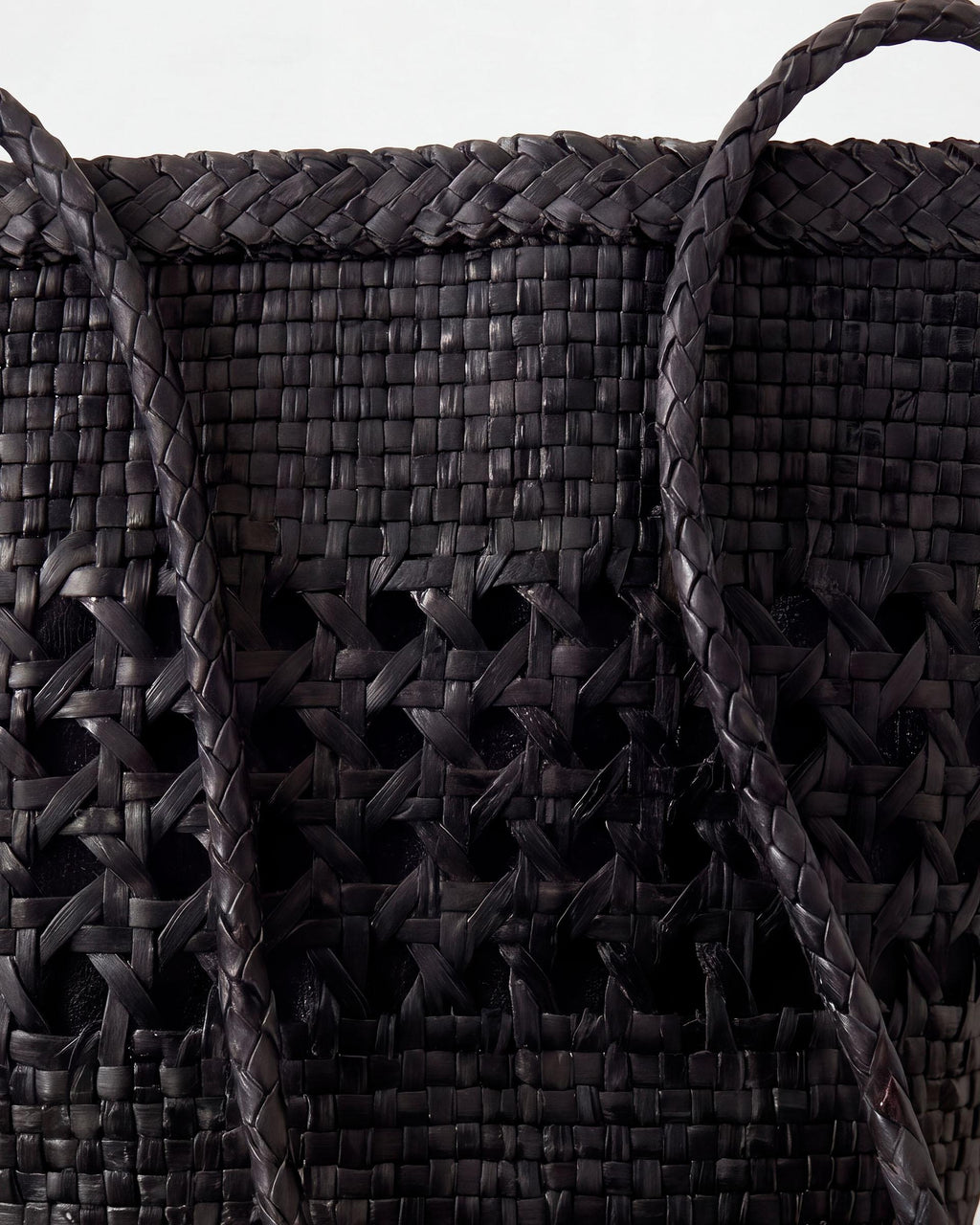 BOLSO BUCKET PIEL TRENZADA