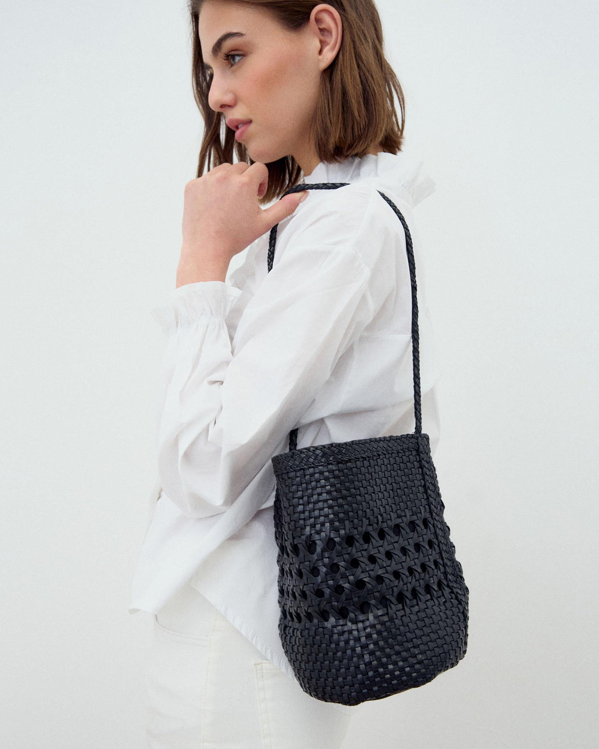 BOLSO BUCKET PIEL TRENZADA