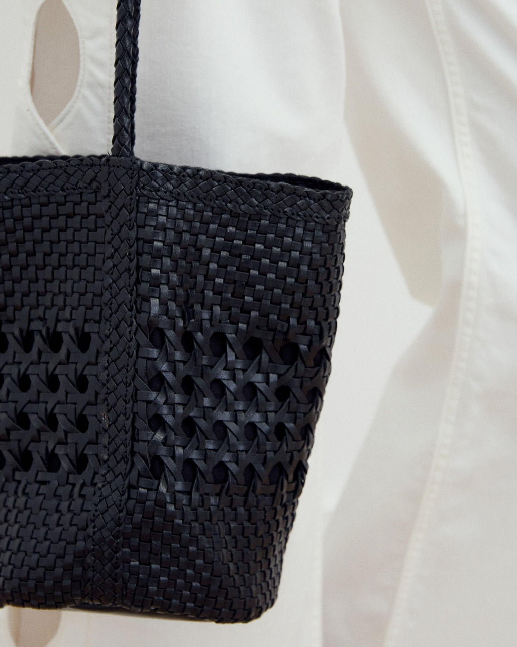 BOLSO BUCKET PIEL TRENZADA