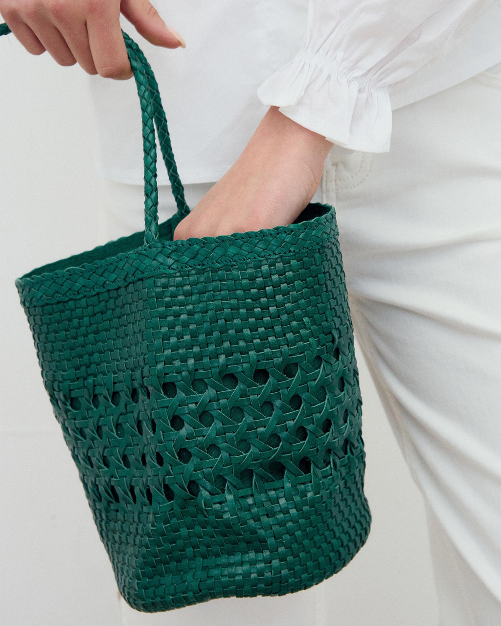 BOLSO BUCKET PIEL TRENZADA