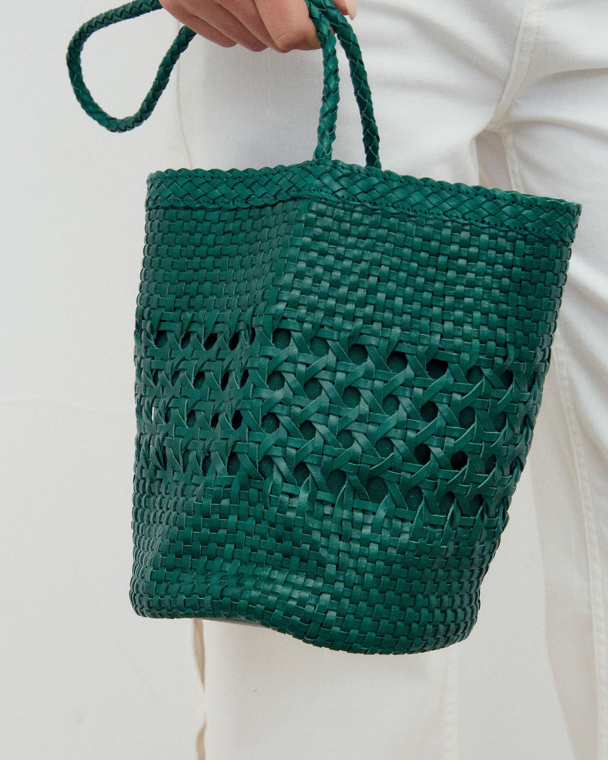 BOLSO BUCKET PIEL TRENZADA