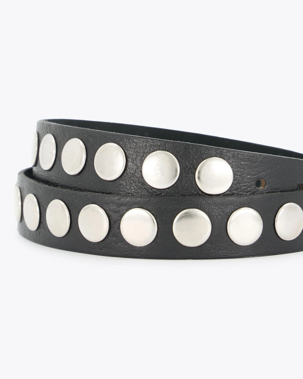 CINTURÓN DE CUERO FINO TACHAS REDONDAS