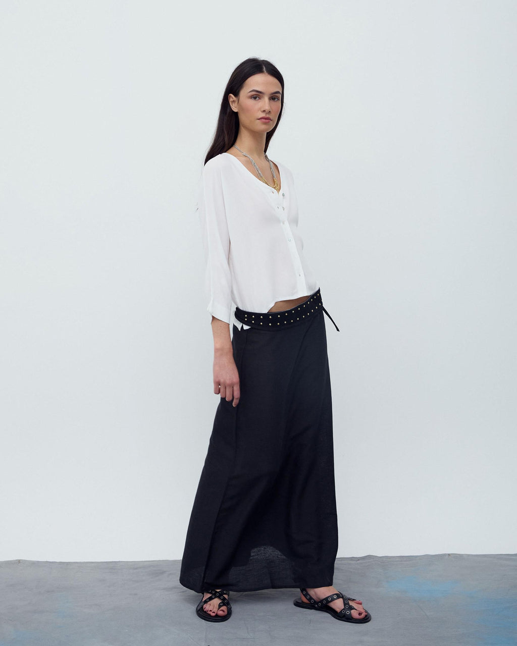 BLUSA BASICA ESCOTE PICO