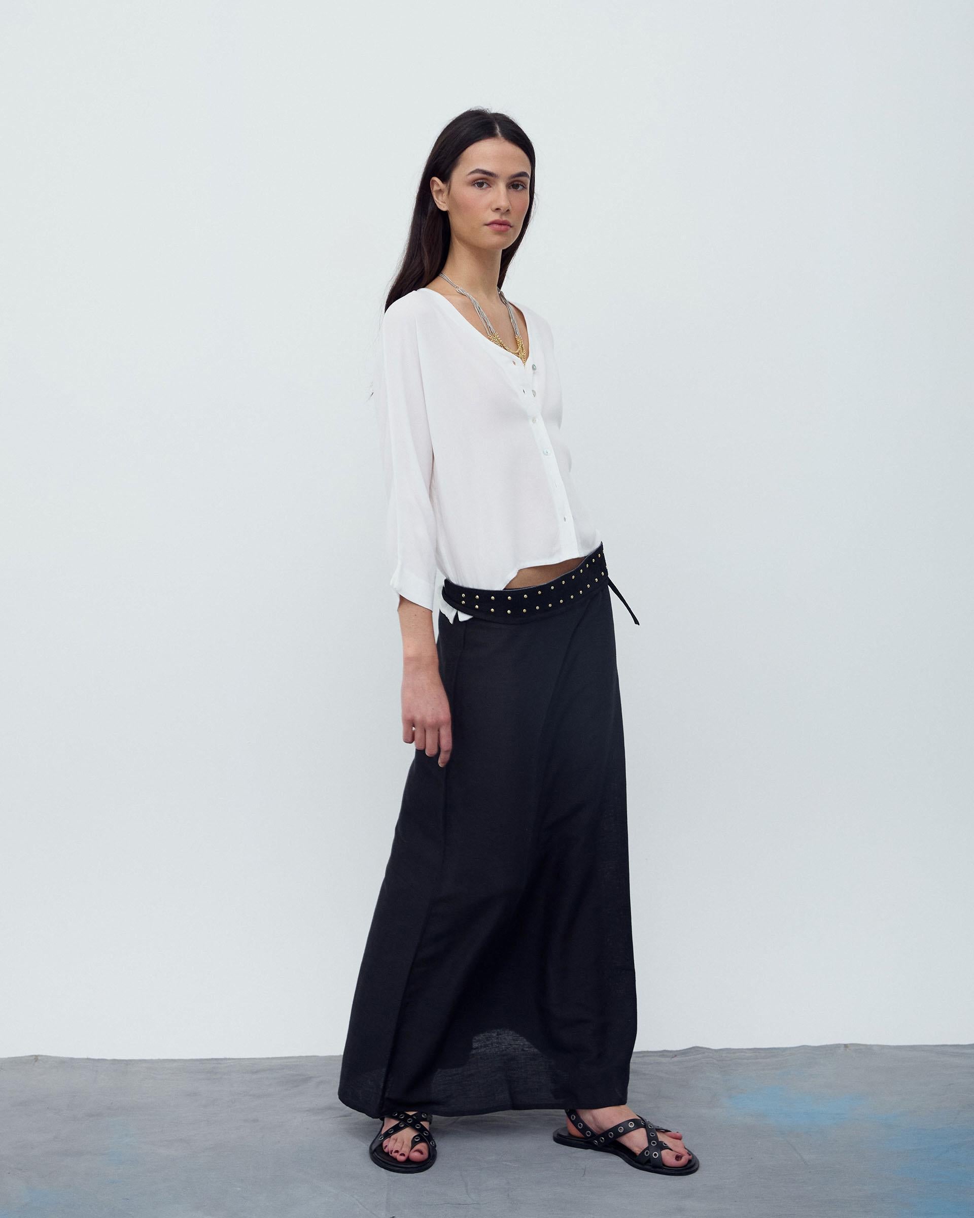 BLUSA BASICA ESCOTE PICO