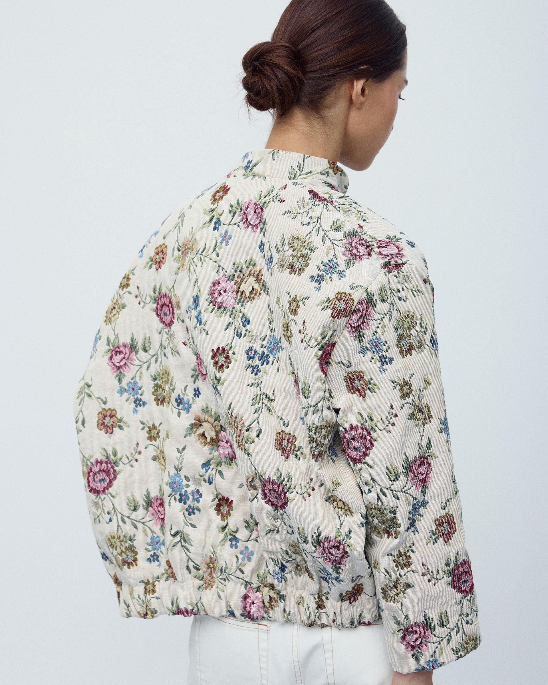 BOMBER ESTAMPADO FLORAL