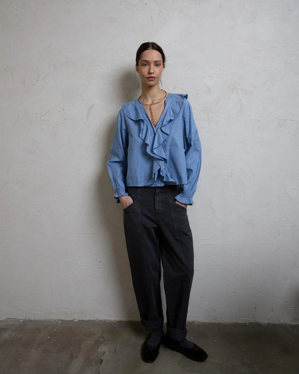 BLUSA CUELLO VOLANTE EN V