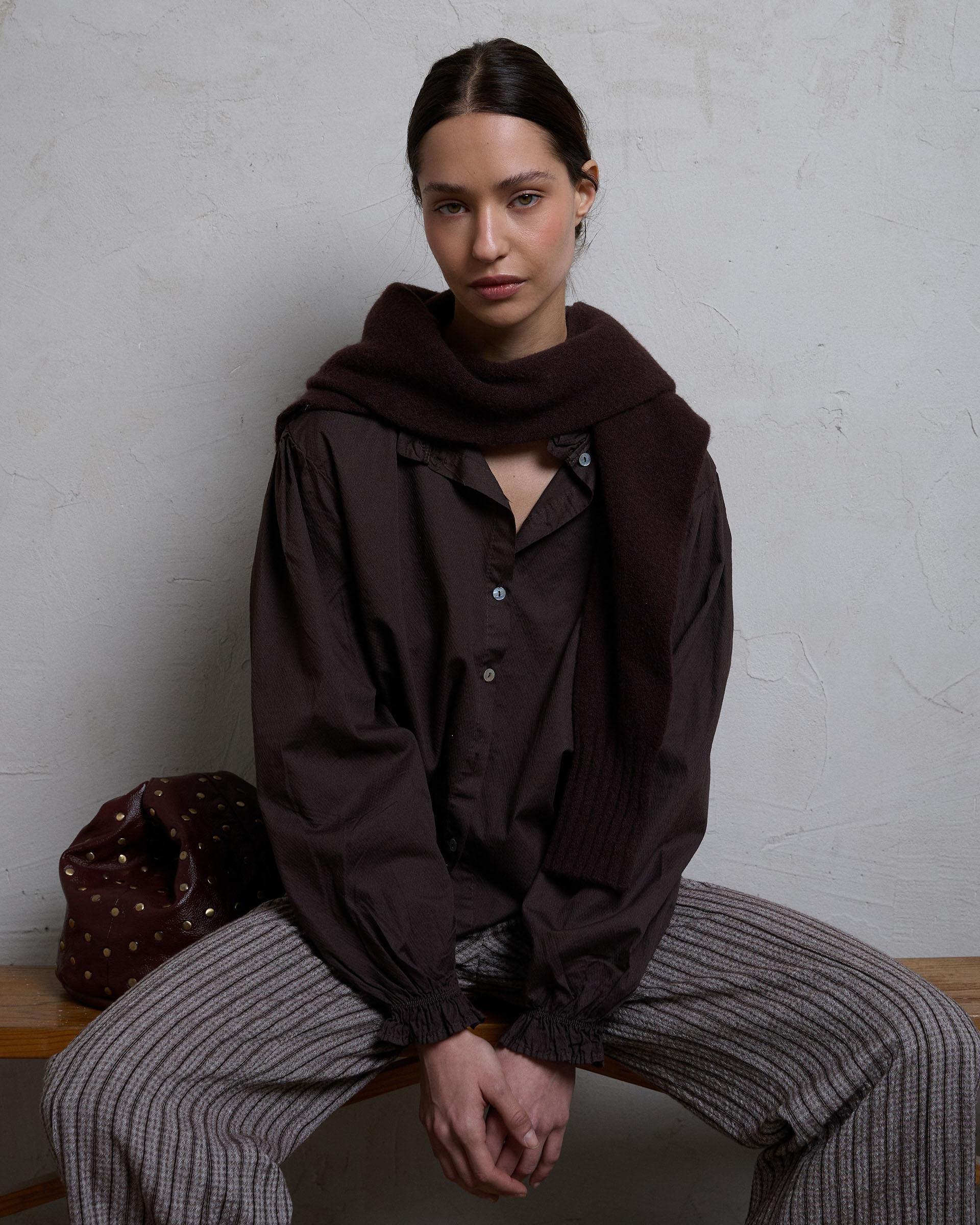 BLUSA DETALLE VOLANTE CUELLO