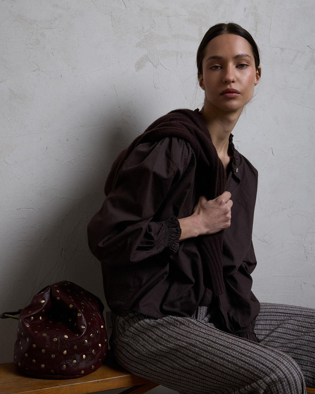 BLUSA DETALLE VOLANTE CUELLO