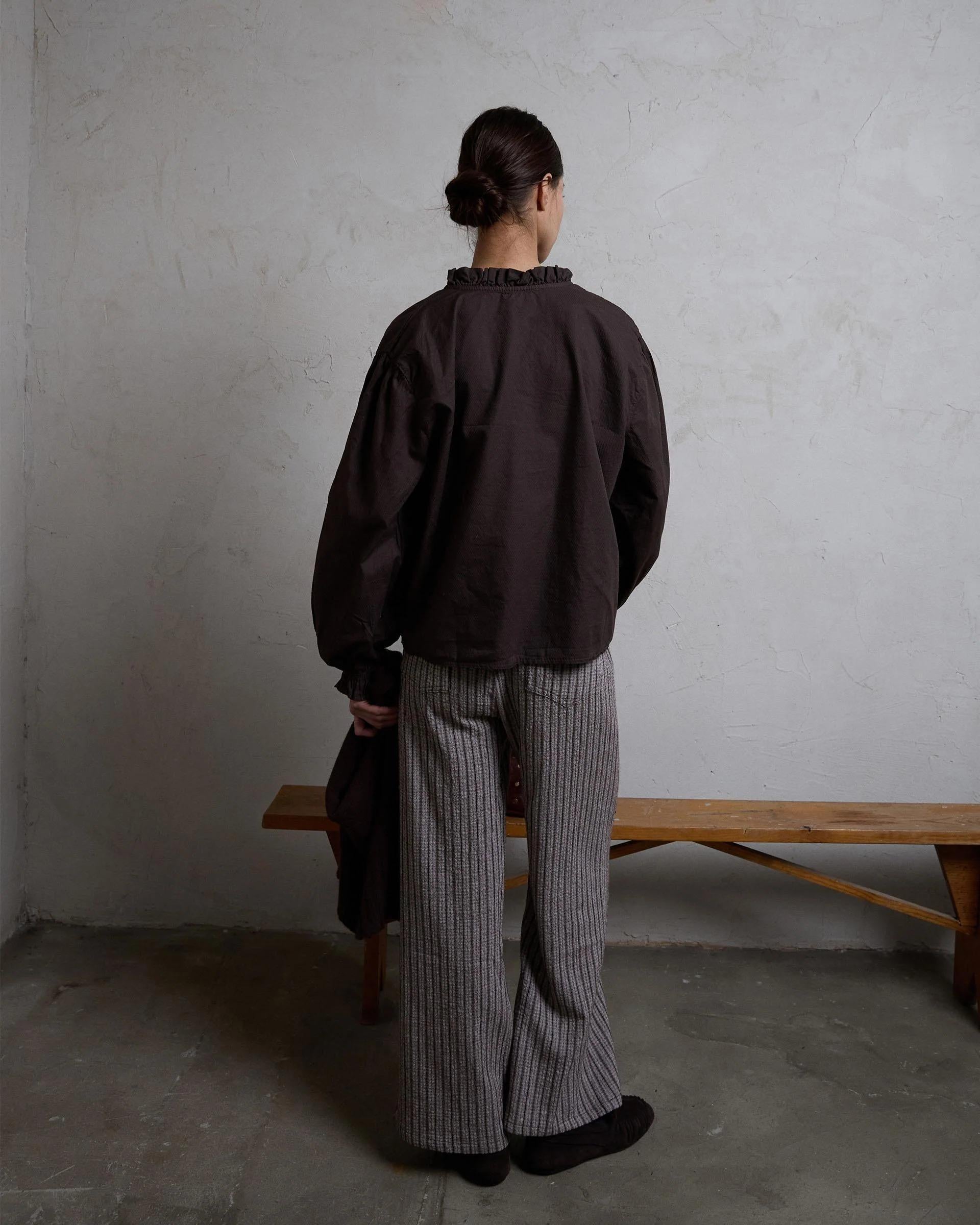 BLUSA DETALLE VOLANTE CUELLO