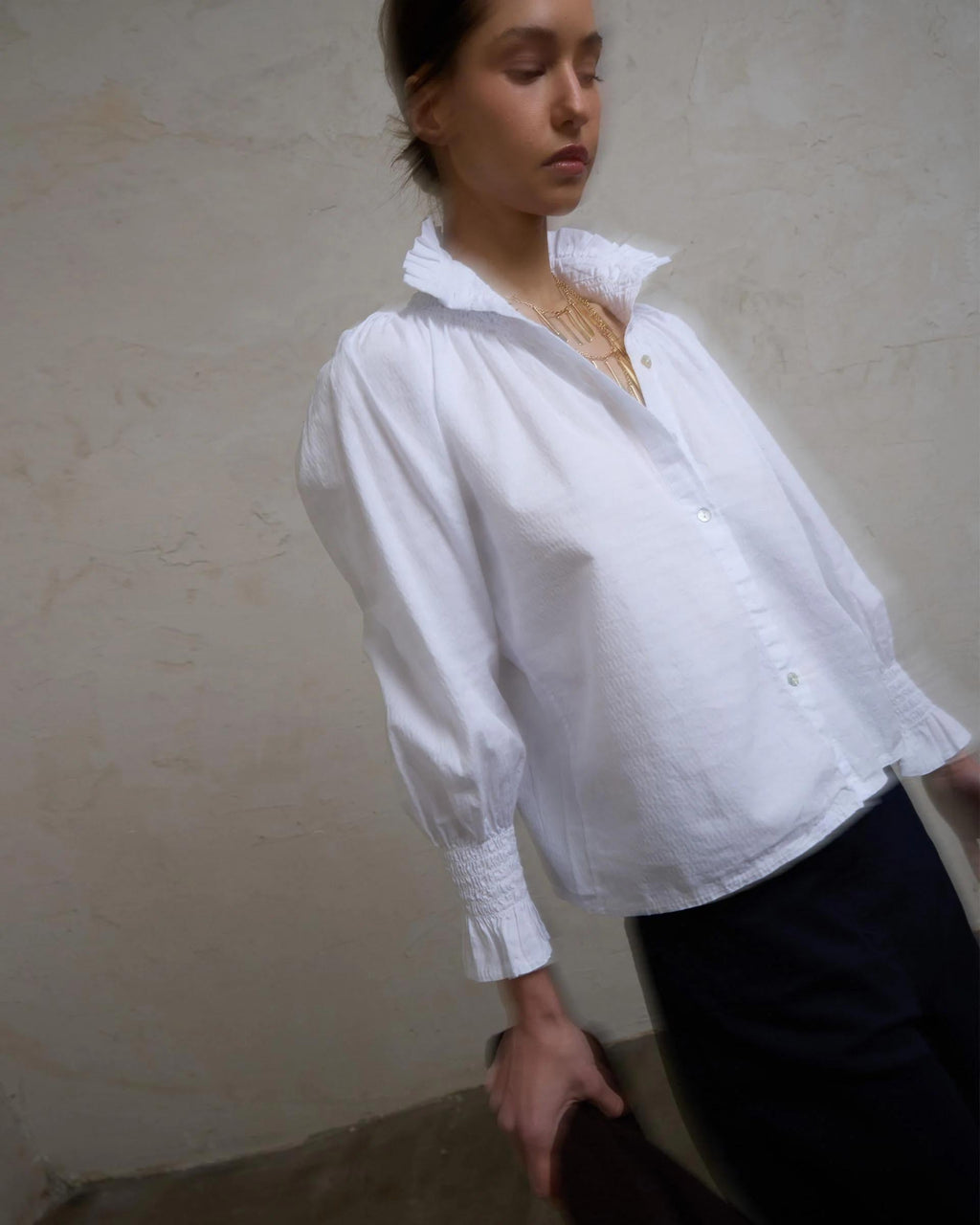 BLUSA NIDO DE ABEJA CUELLO