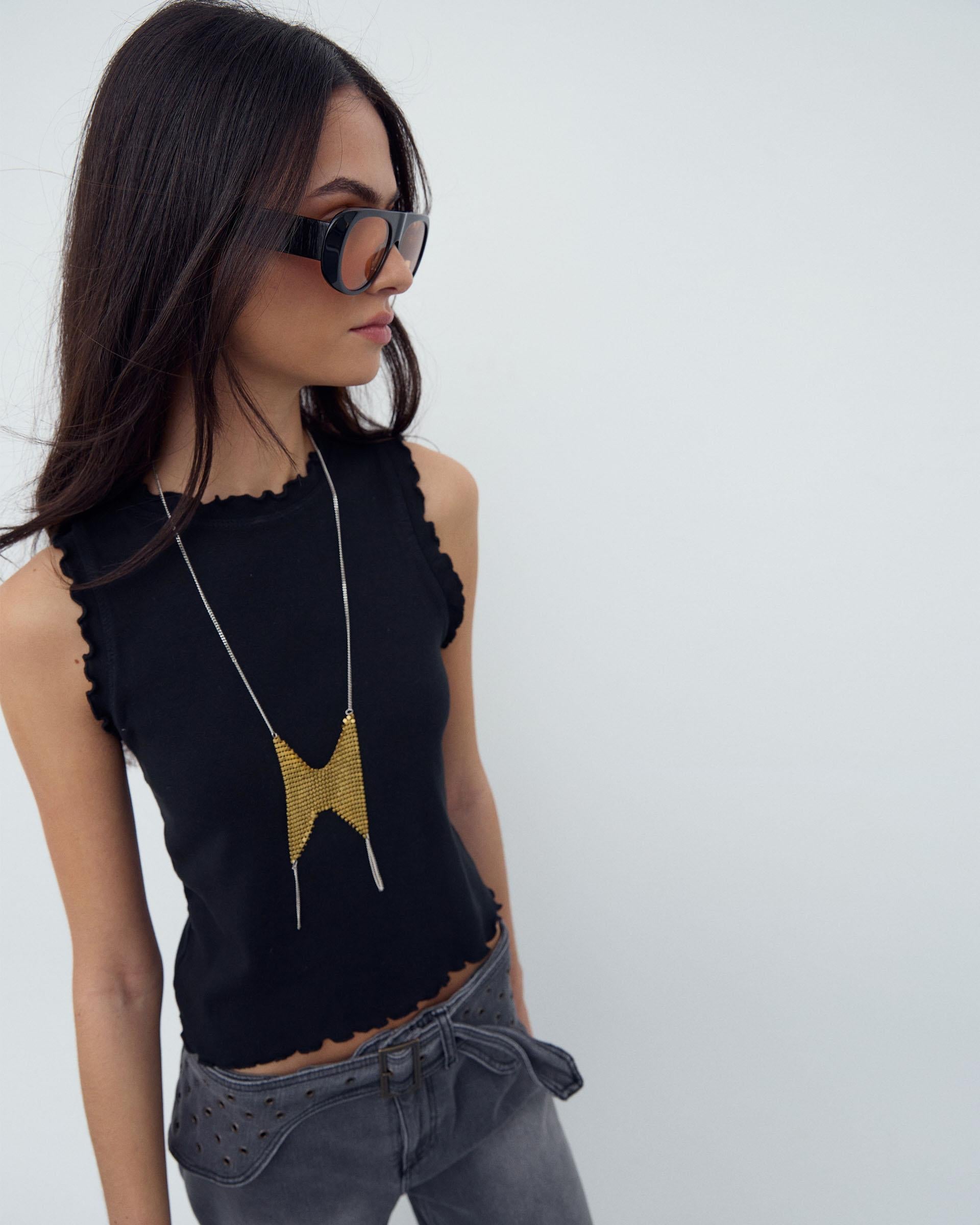 CAMISETA RIBETES ONDULADOS