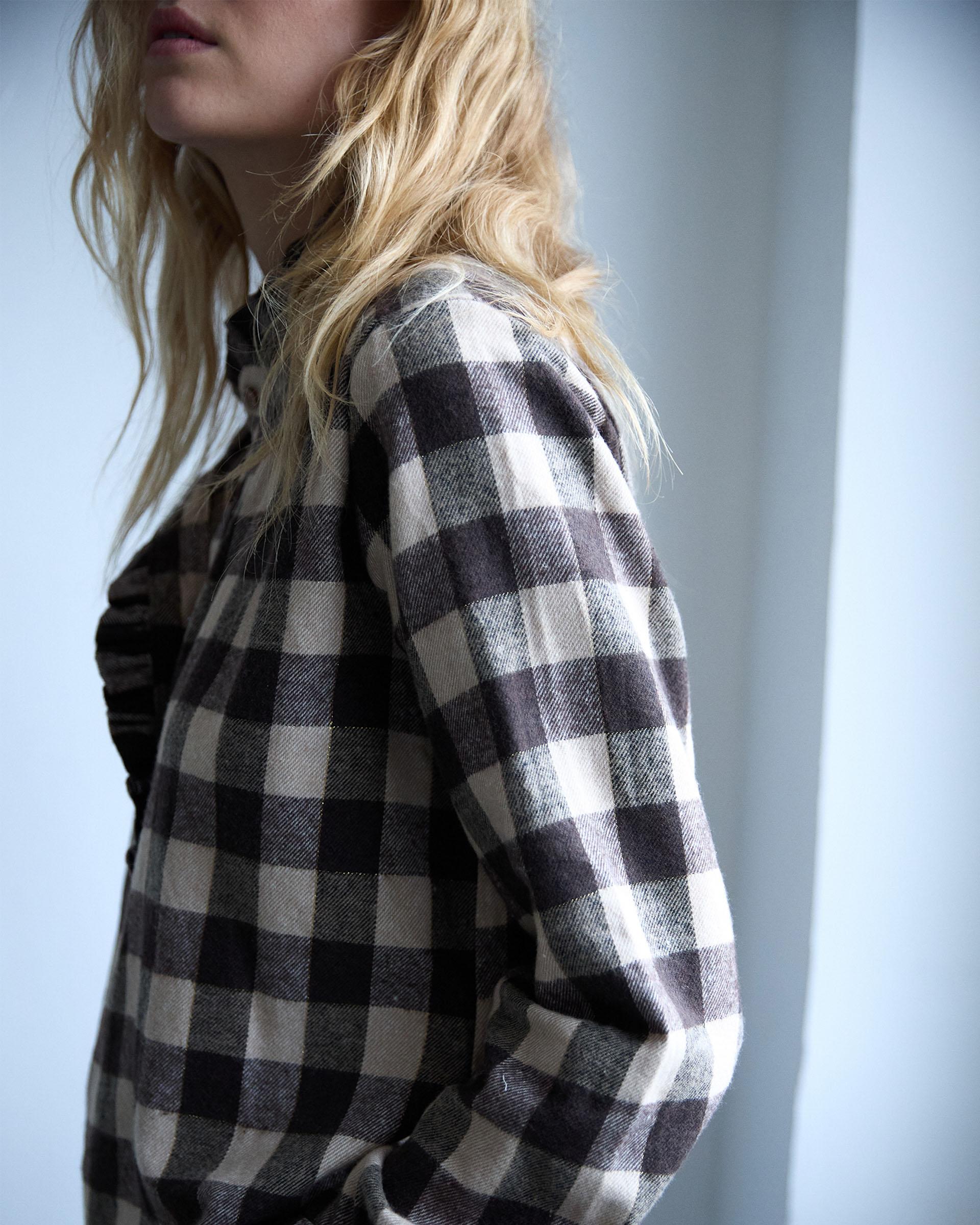 BLUSA CUADROS VICHY VOLANTE