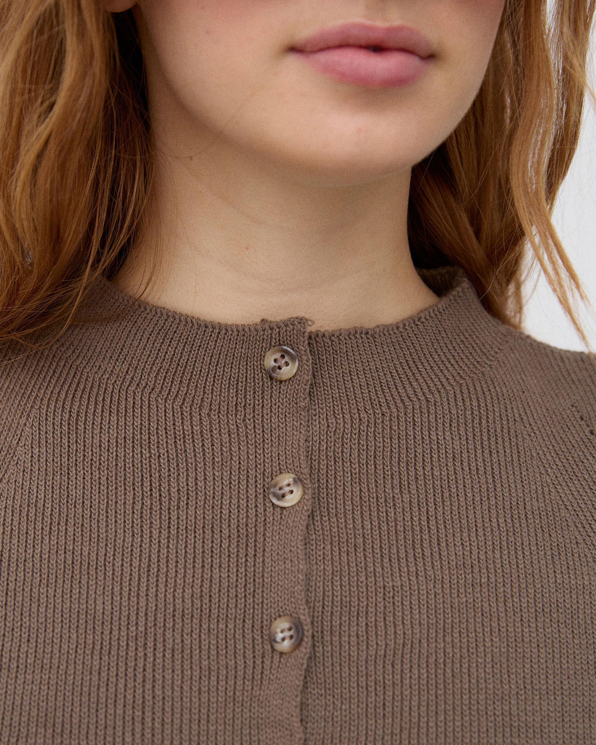 TOP BOTONES CUELLO ALTO