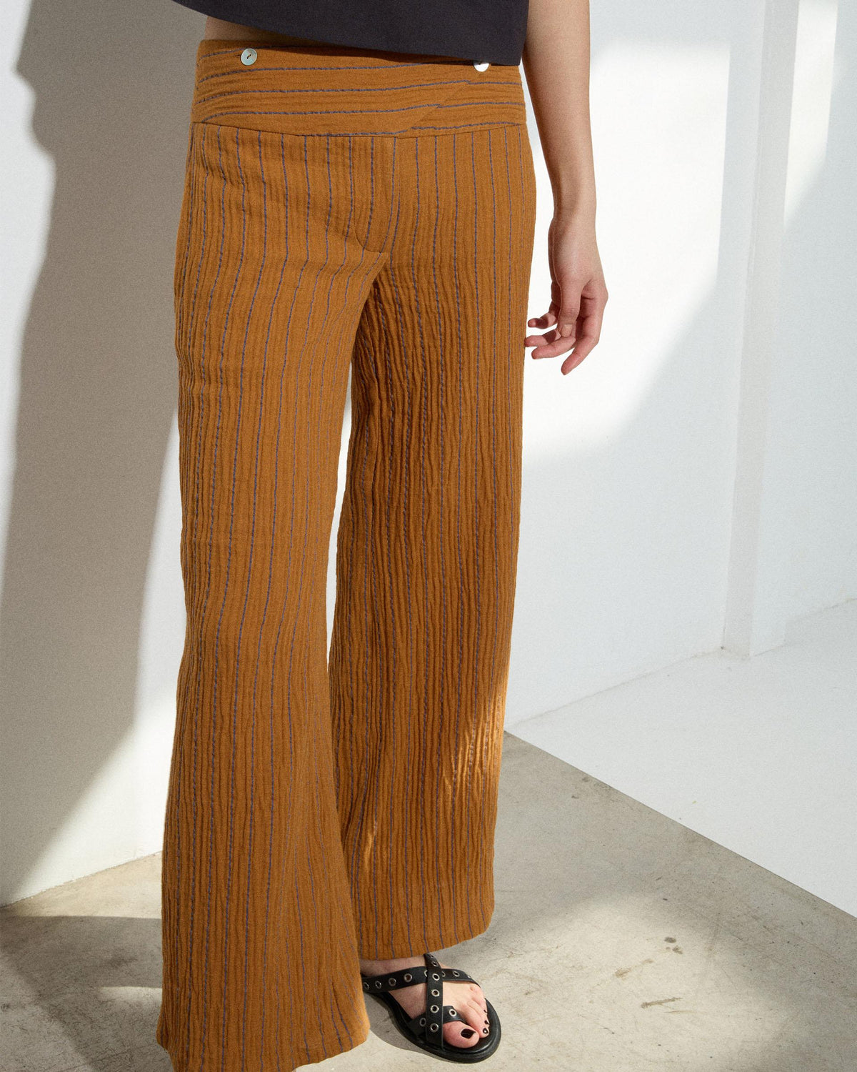 PANTALÓN RAYAS CINTURILLA CRUZADA