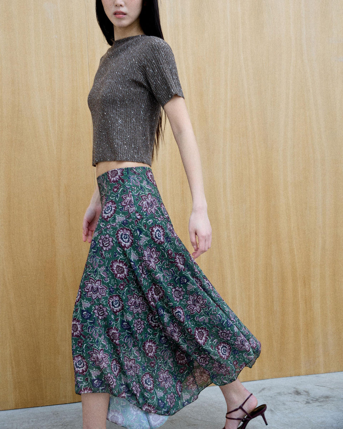 FALDA ESTAMPADA PICOS BAJO