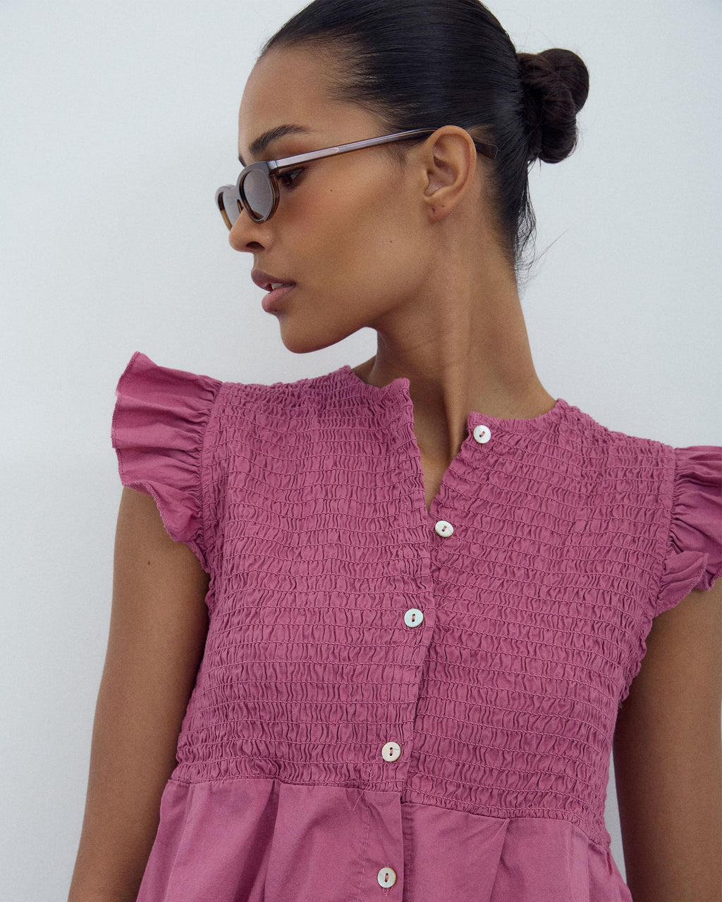 BLUSA NIDO DE ABEJA BOTONES DELANTERO