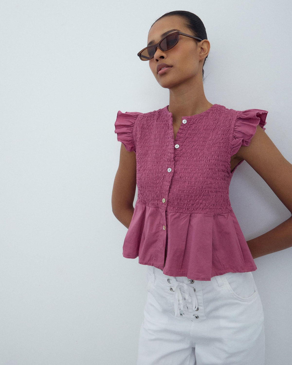 BLUSA NIDO DE ABEJA BOTONES DELANTERO
