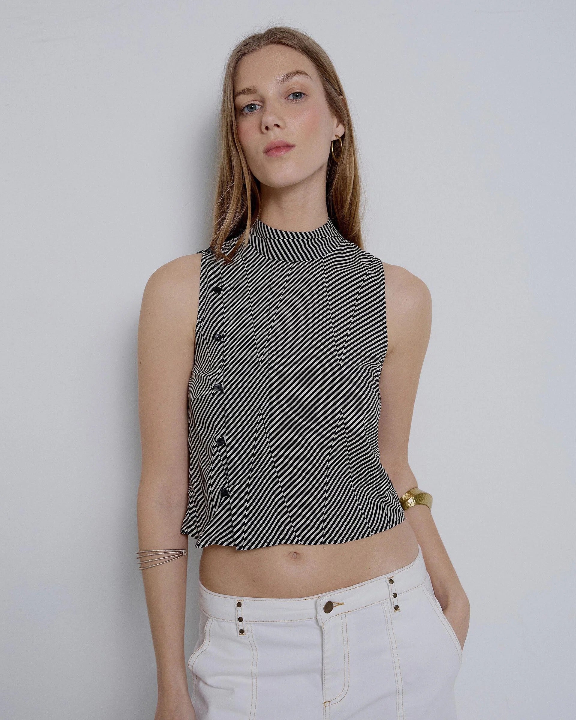 TOP BOTONES LATERALES ESTAMPADO RAYAS