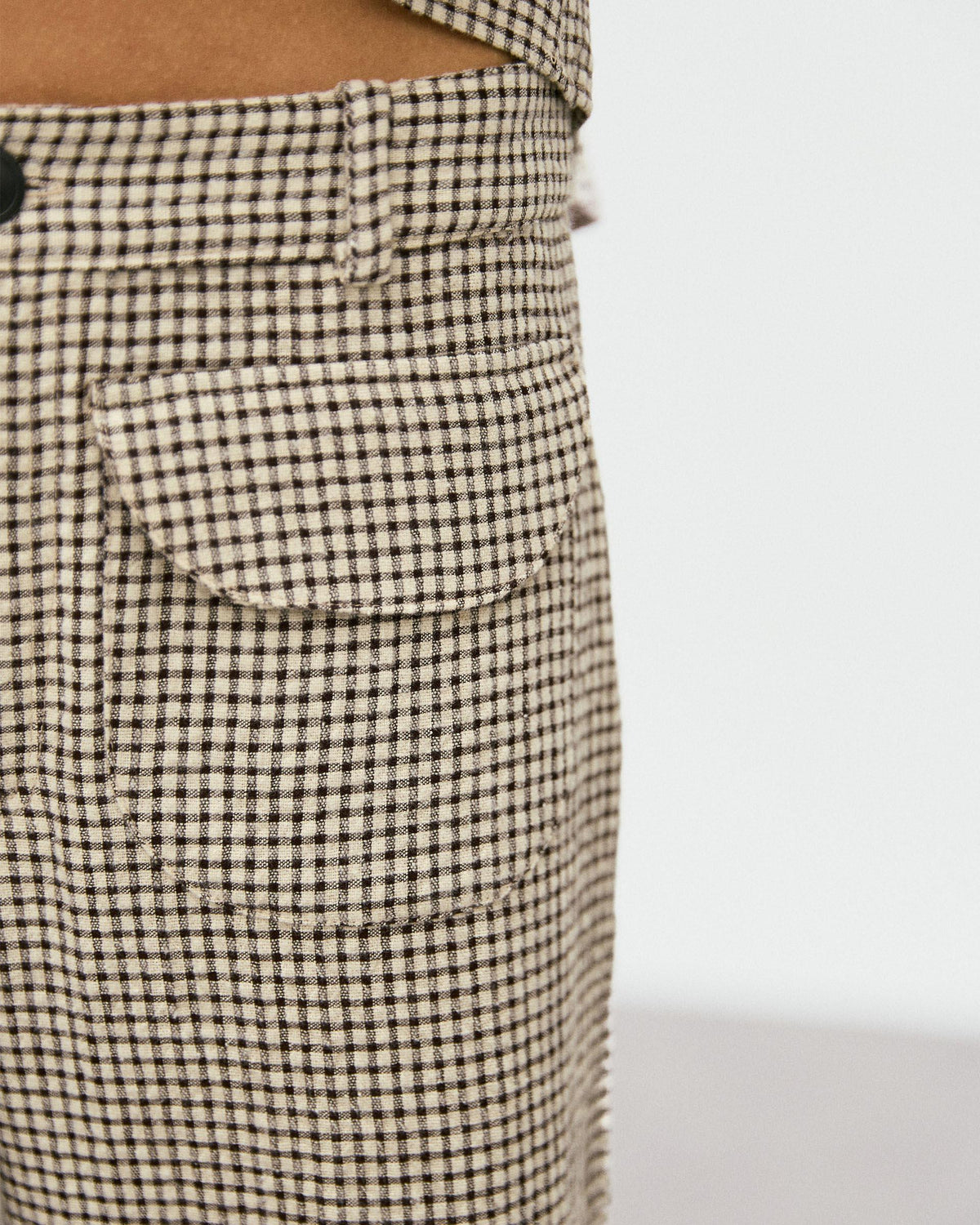 PANTALÓN CUADROS BOLSILLOS SEERSUCKER